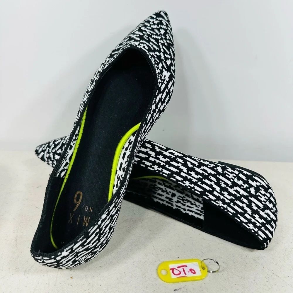 Mix No. 6 Black and White Patterned Flats size 8,5 New